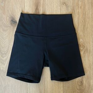 Lululemon Align 6” shorts